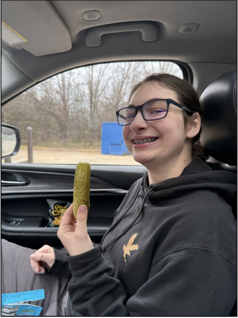 25 with '25: Bella Weslow