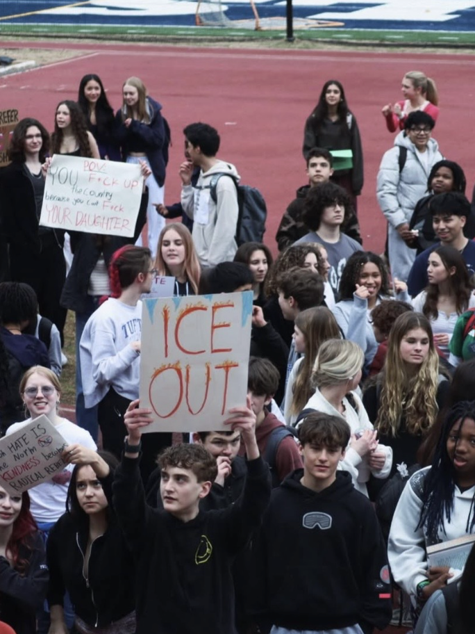 APS Students Walk Out Against ICE
