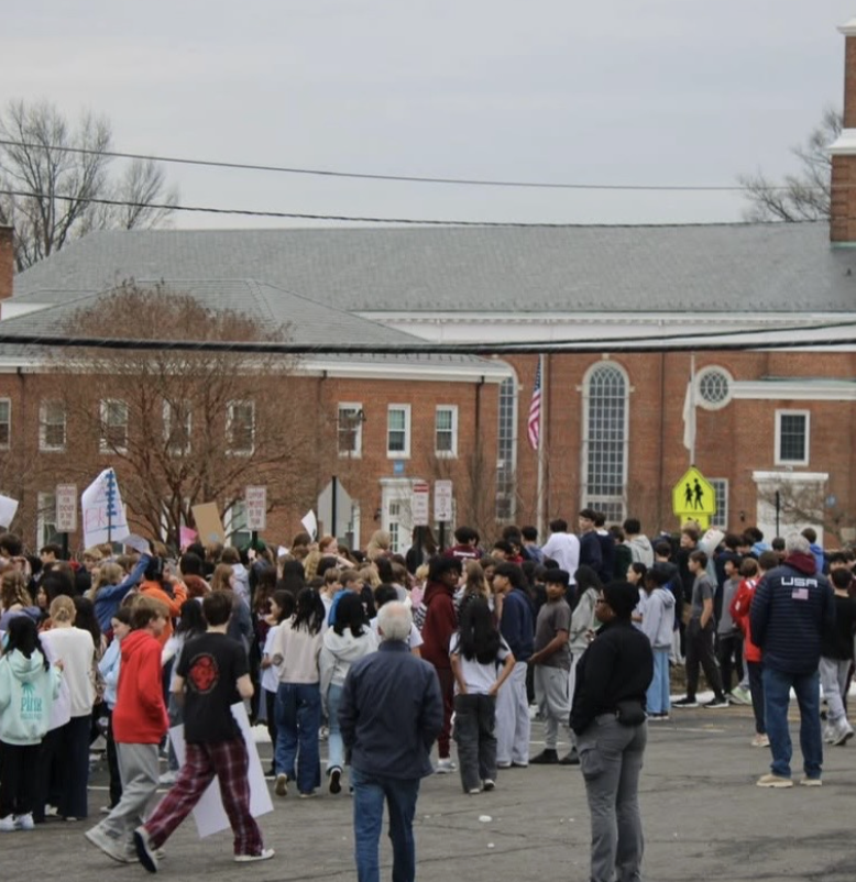 APS Students Walk Out Against ICE